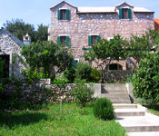 Villa in Bol