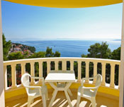 1 bedroom Apartments in Brela with shared Pool, Sleeps 2-4*