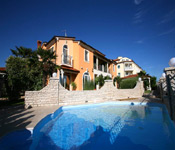 2 bedroom Apartment with pool in Medulin, Sleeps 4-5