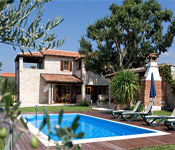 2 bedroom Villa with pool near Sveti Lovrec, Sleeps 4
