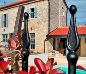 IS080