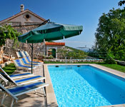 4 bedroom Villa with Pool near Crikvenica, Sleeps 8