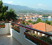 2 bedroom Apartment in Jelsa on Hvar Island, Sleeps 5