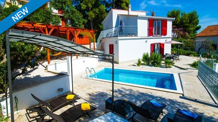 Trogir villa with pool