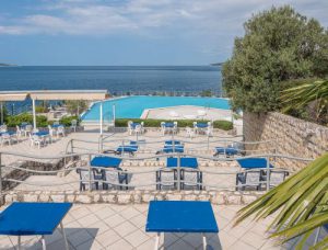 Apartments with shared pool near Dubrovnik