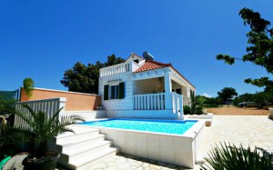 2 Bedroom Villa with Pool on Brac, Sleeps 4-6